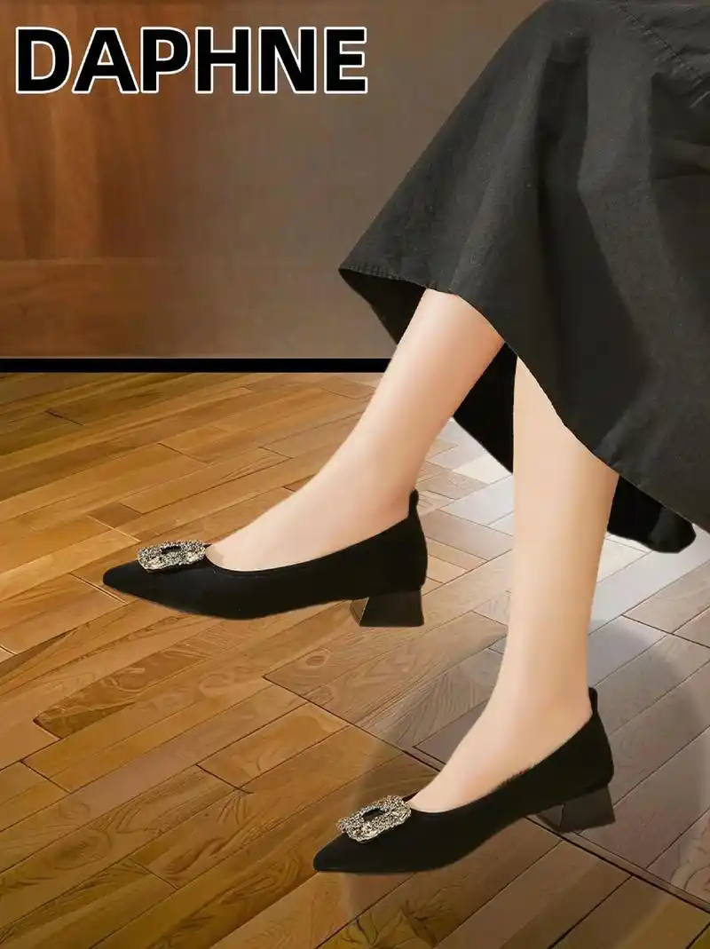 春夏必备!达芙妮新款高跟鞋