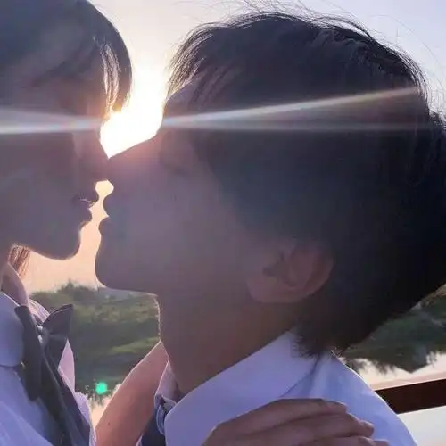 2021甜甜的爱情头像,情侣头像图片-回车桌面