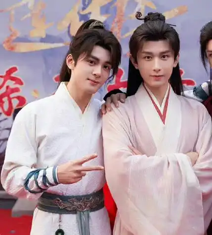 成毅李一桐陈都灵曾舜晞换乘恋爱