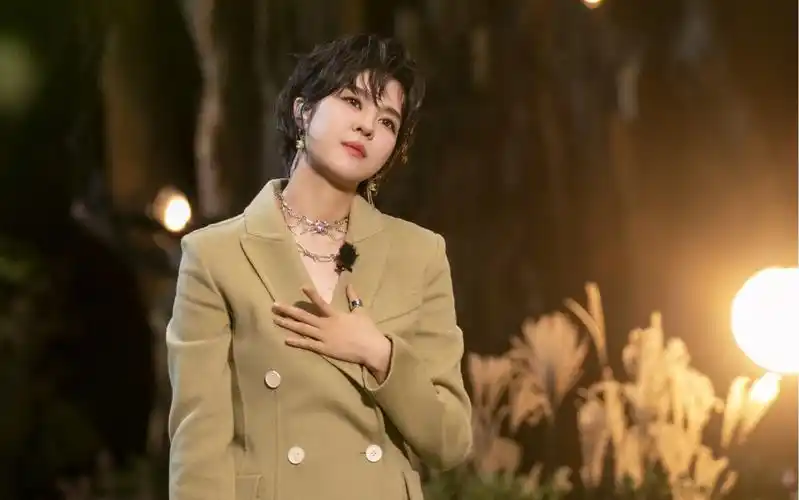 高清纯享郁可唯一辈子的孤单孤单无法避免但要学会充实自己享受孤单