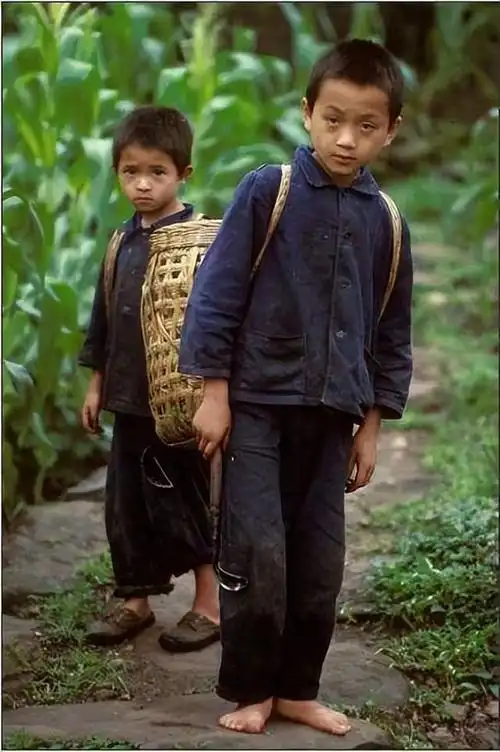 三四十年前的历史老照片:带你重现80年代,回到我们逝去的青春