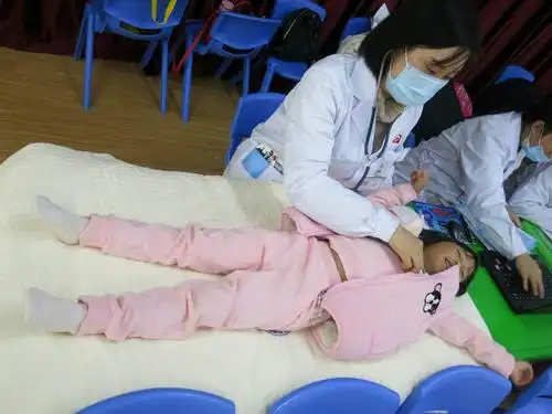 "健康体检快乐相伴"康贝儿磷都幼儿园2020年秋季体检活动报道