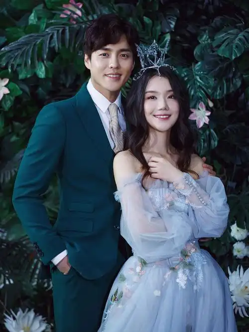 花的嫁衣 | 如何拍一组室内森系婚纱照 婚纱照价格 咸阳婚纱照