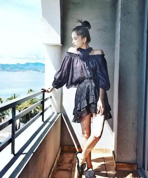 古力娜扎在家真放得开!