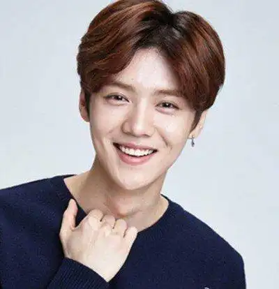 男生最新中分发型 各种男生中分发型(4)