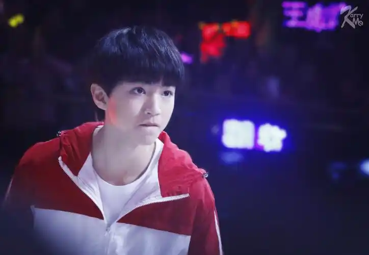 王俊凯# #tfboys王俊凯# #tfboys#151231 湖南卫视跨年演唱会 cr