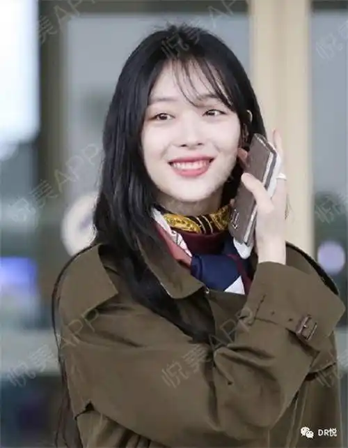 五官扁平塌鼻子的崔雪莉为什么不显脸大