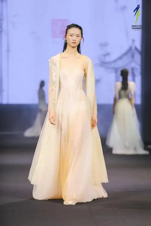 67秀场直击盖娅传说熊英当园林意境之美与品质设计碰撞