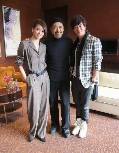 周润发自爆随年龄增长,身高降到179cm,看样子所言不虚.