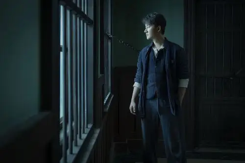 黄轩《瞄准》遭盘问情绪崩溃 "火山式"爆发演技引共鸣