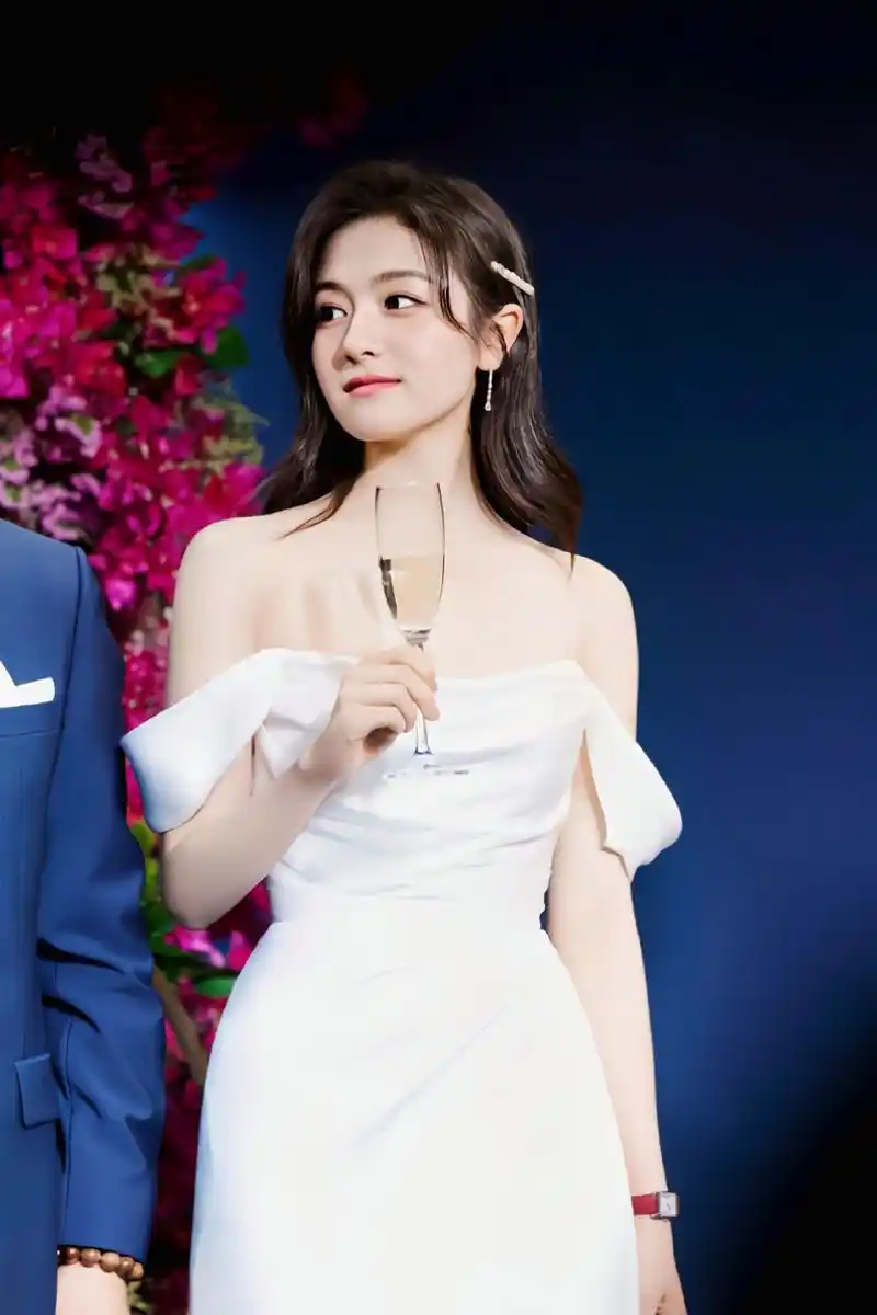 李兰迪最新壁纸出炉!