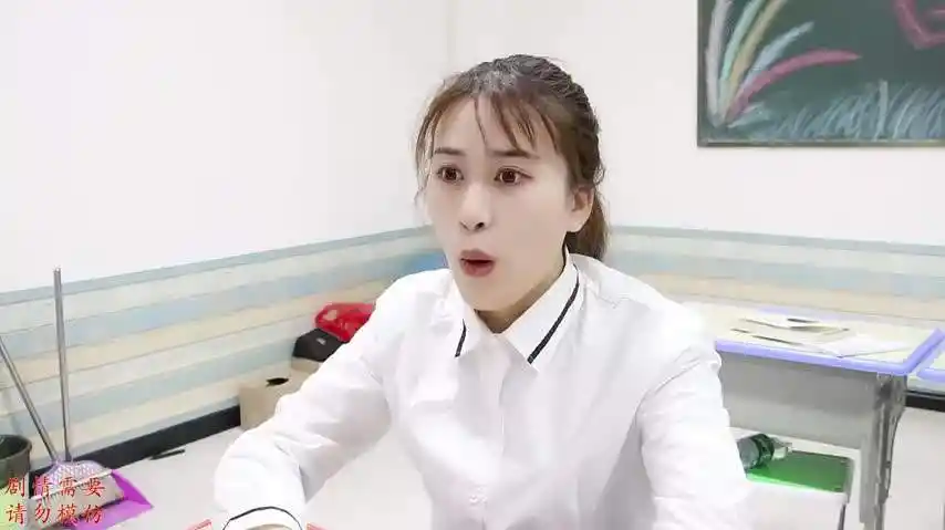 王小九偷吃西瓜怕被发现用粘土做西瓜以假乱真老师会相信吗