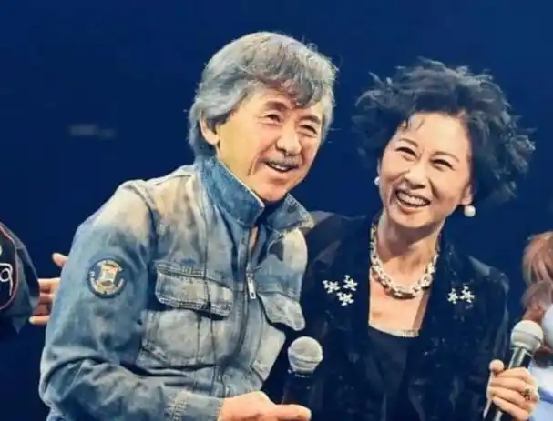 叶倩文错过费翔后去抢闺蜜的老公如今62岁无儿无女已经白头