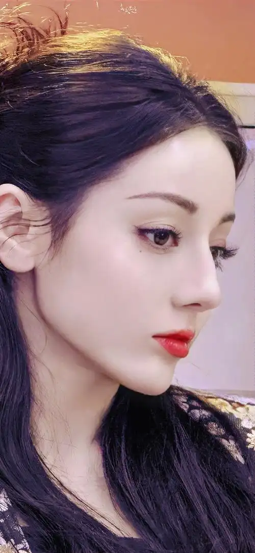 迪丽热巴无袖小香