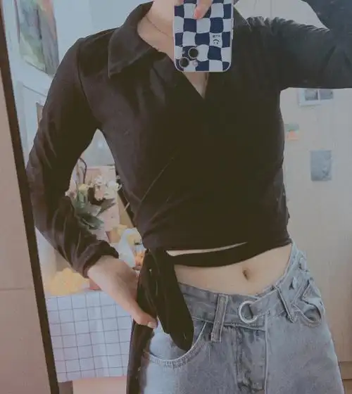 不明显的马甲线