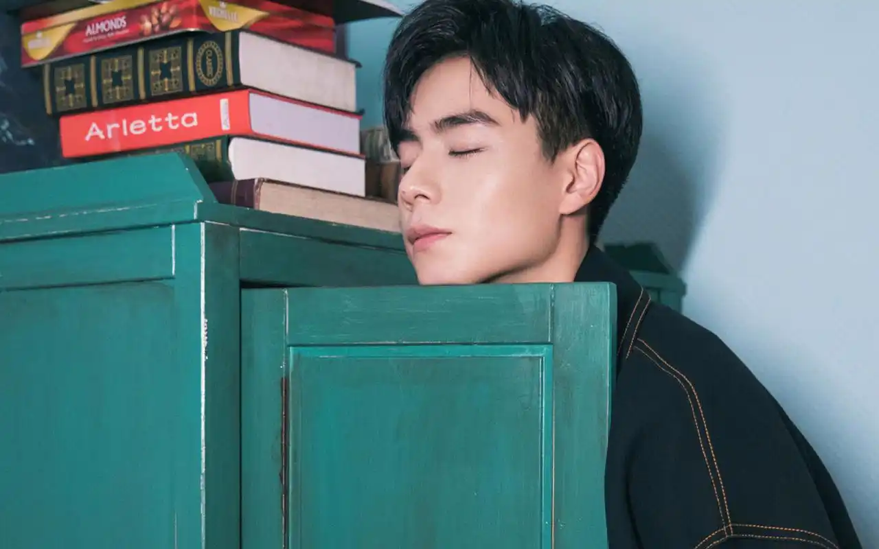 胡一天帅气写真图片桌面壁纸