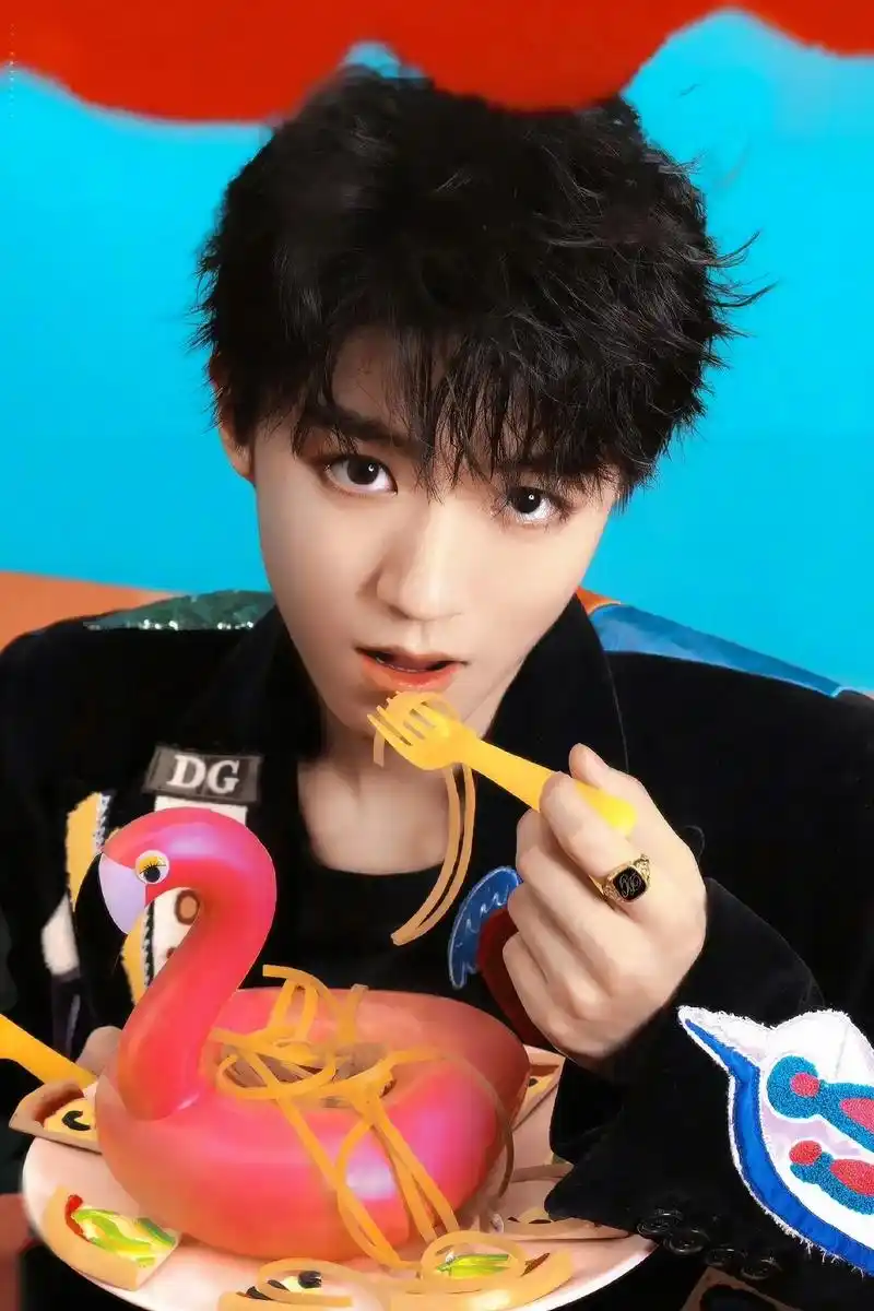 爱看你的眼睛 #王俊凯 #向全世界安利 #王俊凯星辰大海手写