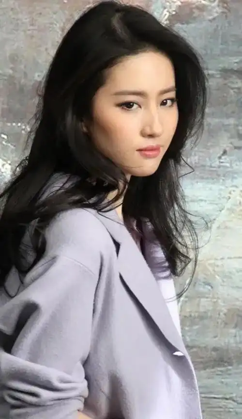 刘亦菲拍写真中高清