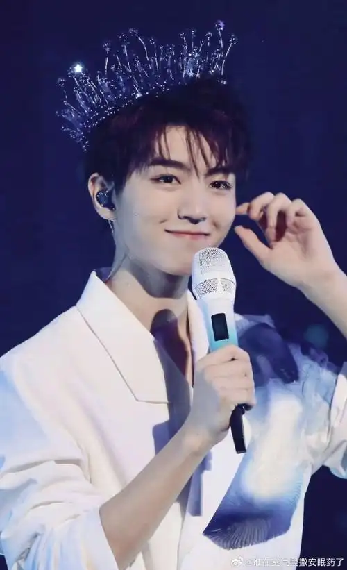 王俊凯马嘉祺相似造型