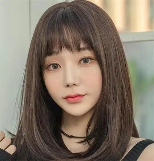 直发发型女中长发披肩,披肩女神清纯又可爱