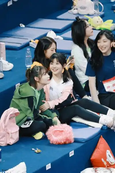 段奥娟.赖美云.孟美岐.张紫宁.