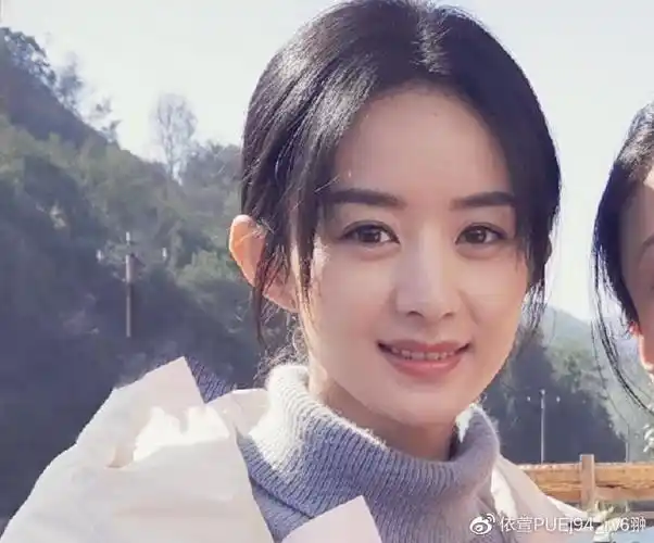 33岁赵丽颖素颜拍戏,失去了百万修图师后,真实颜值如何太明显