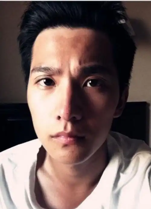 八卦丨厉害了我的哥就杨洋这鬼畜的自拍水平都开始教别人自拍了