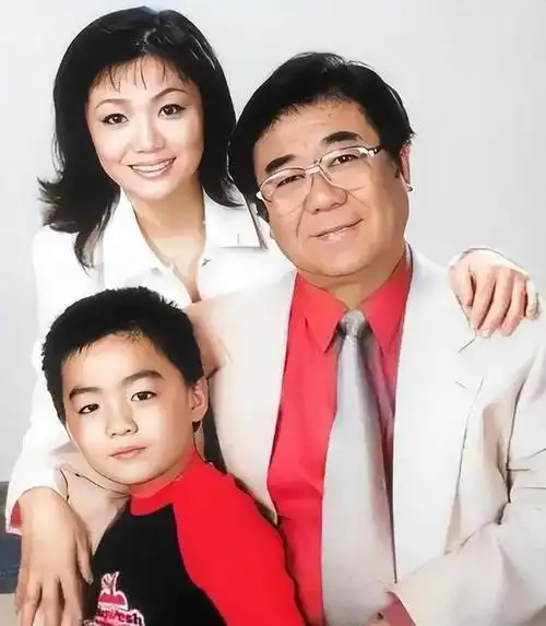 前妻李谷一,二婚马秋华,金铁霖离世半年后,她们过得如何?