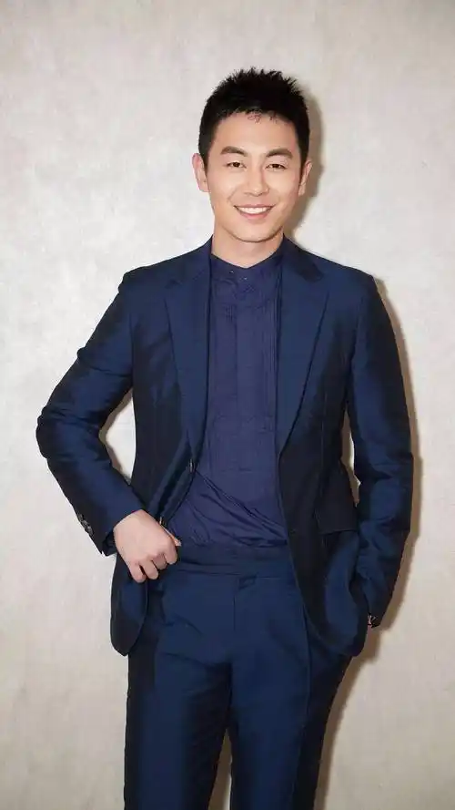 朱亚文放弃追求刘亦菲,29岁娶沈佳妮进门,如今成宠妻狂魔