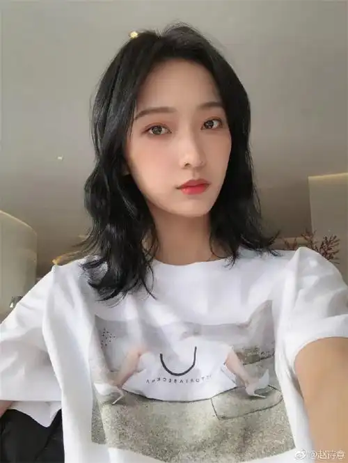 人气新星赵诗意:考北电是一种信念,中影人是一种修炼! - 艺考查查