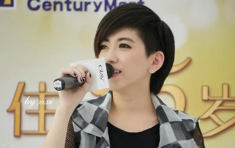 2011年快乐女声全国季军刘忻