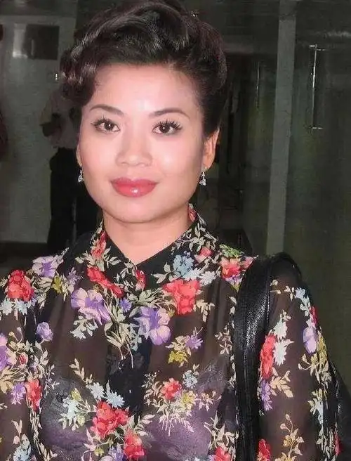 张也的现任丈夫是谁,张也个人简历丈夫是谁(歌唱家张也:和张行分手后)