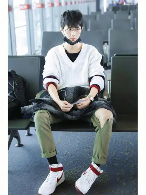 肖战机场照20170228昆明76北京一