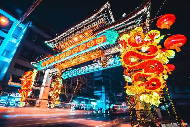 2021年豫园新春游园会豫园灯会