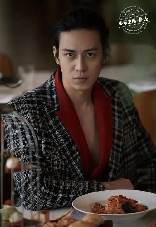 陈楚河格纹西装帅气写真图片56