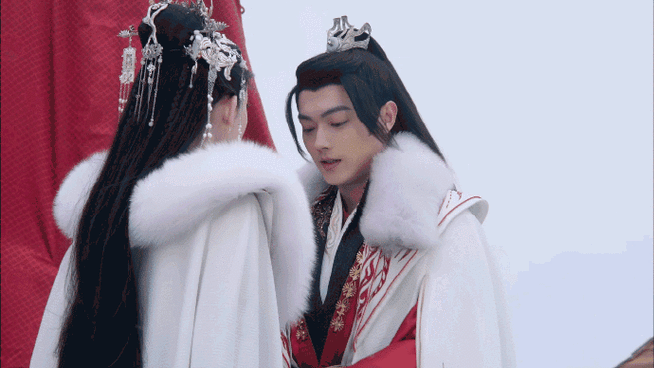 雪鹰领主榜上有名了##许凯娜扎乘飞船结婚