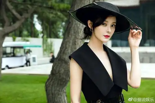 恭喜王瑞子715完美收官美女也拼命进化不停歇万人迷背后