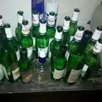 喝酒图片真实酒瓶子 日常夜宵喝酒伤肝图片_微信头像图片大全