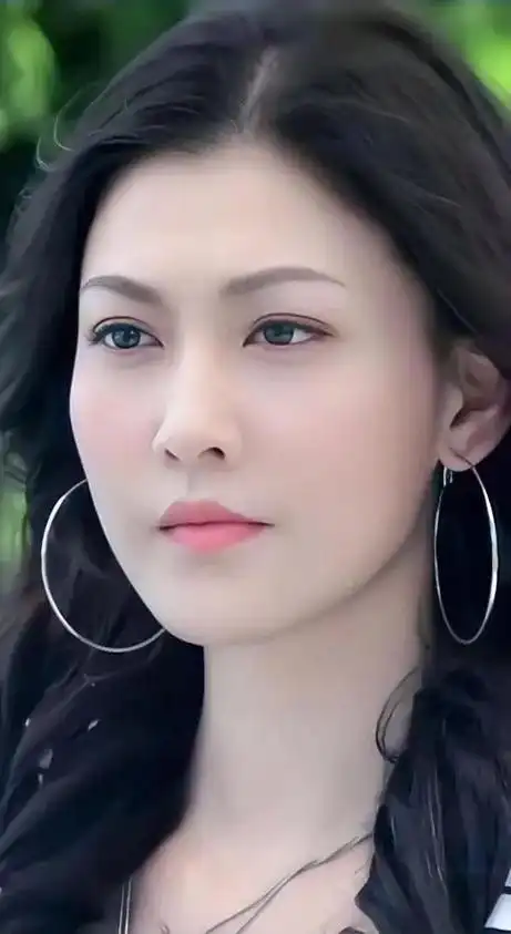 李彩桦,1983年出生香港,演员,歌手,影视作品,昭君出塞, - 抖音