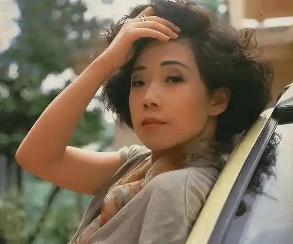 同是李宗盛的基因,为何林忆莲的女儿和朱卫茵的女儿,差距这么大