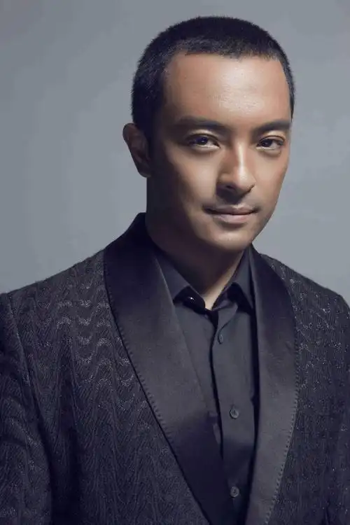 他是娱乐圈"最穷影帝",被打压四年没戏拍,一举成名娶了美娇妻