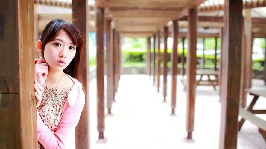 清纯可爱女生自拍生活照壁纸桌面