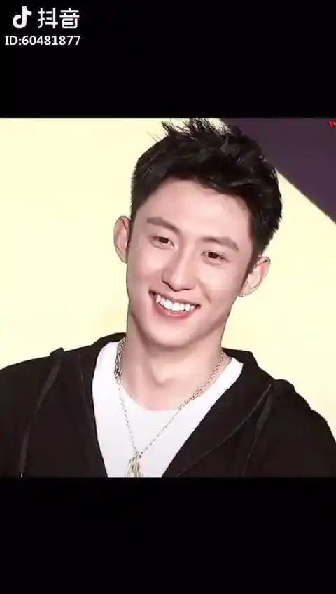 只想说想看迪丽热巴跟黄景瑜,邓伦跟杨紫!