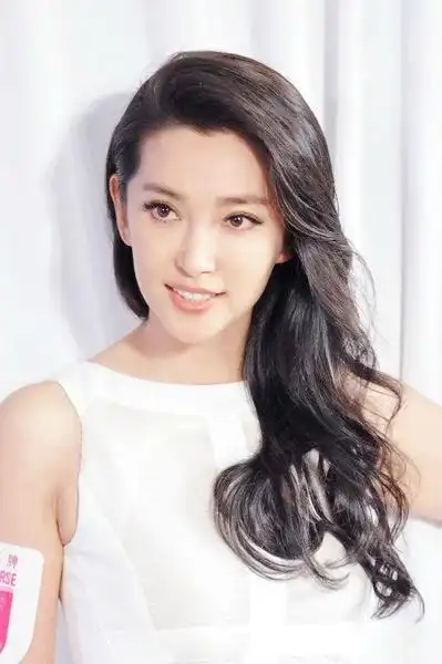 李冰冰短发新造型气场十足a到爆炸