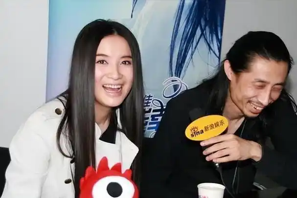 宋佳:靠吊带上位,被4个男人狂追,与5婚导演同居,黄少峰是底气