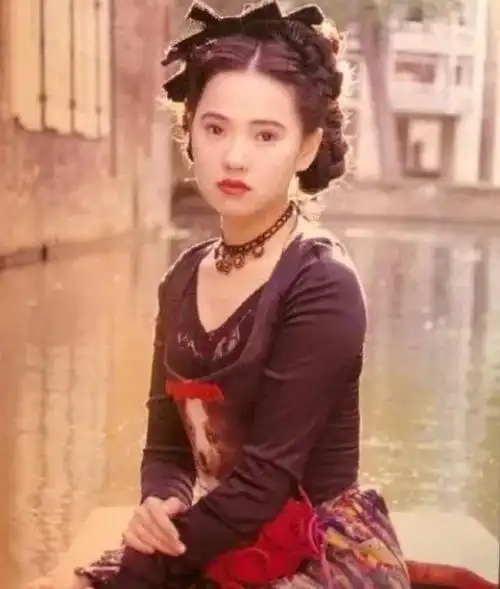 56岁伊能静分享冻龄秘诀,日常坚持这7个习惯,上了年纪也能优雅