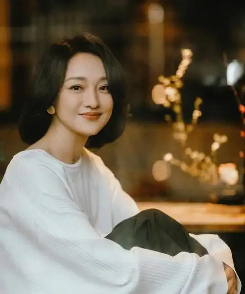 周迅:"49岁了,但我的性格就像二十多岁"履历七段爱情仍独身