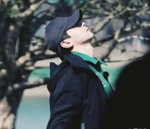 原创极限挑战7路透邓伦素颜出镜太惊艳但身材比例翻车了