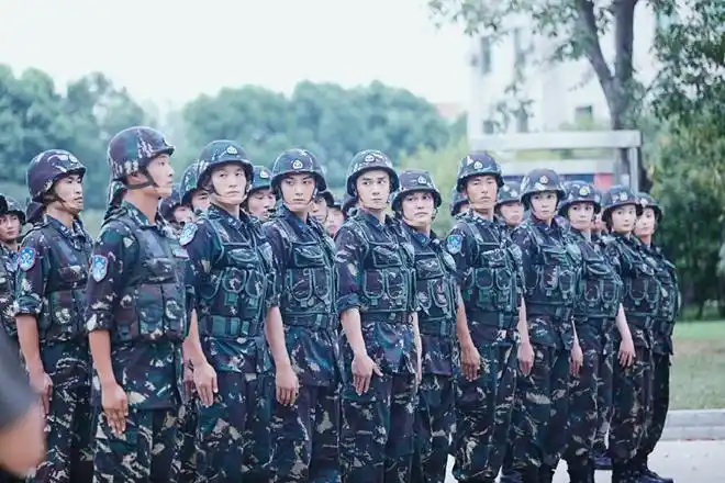 《真正男子汉》第二季,凭真性情吸睛无数,燃点爆表