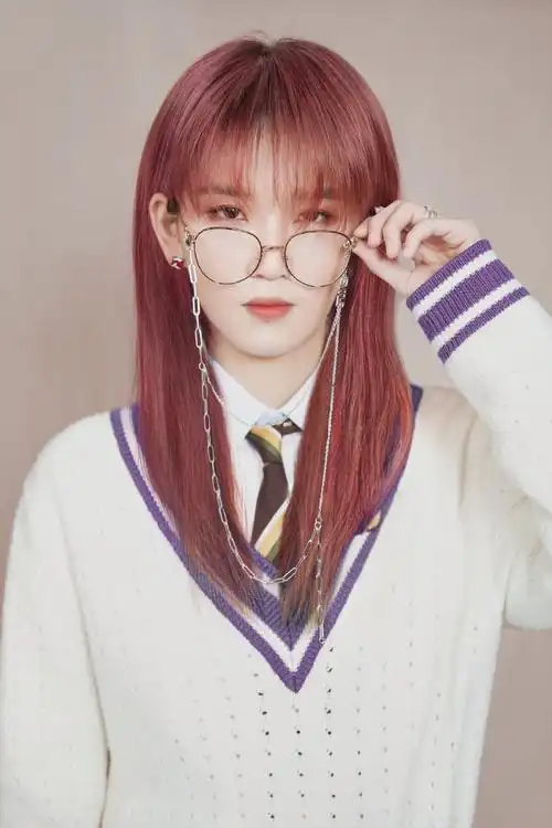 长发学妹陆柯燃